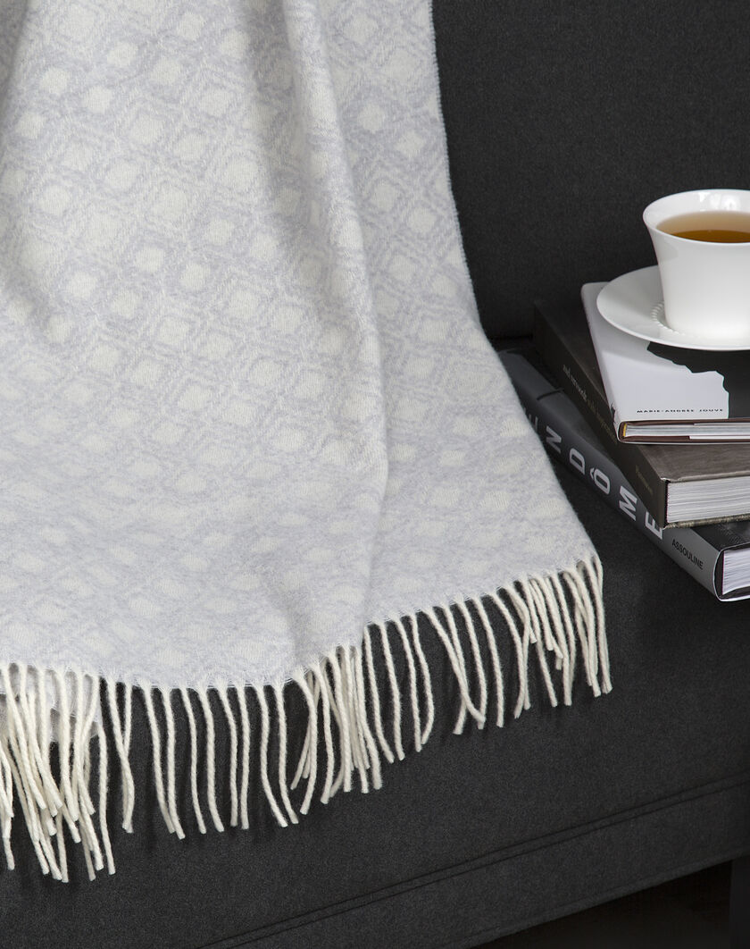 Frette 1860 For St. Regis Jacquard Throw thumbnail number 1
